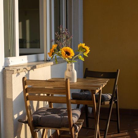 Lucca Roomy Apartment With Balcony And Parking! Экстерьер фото