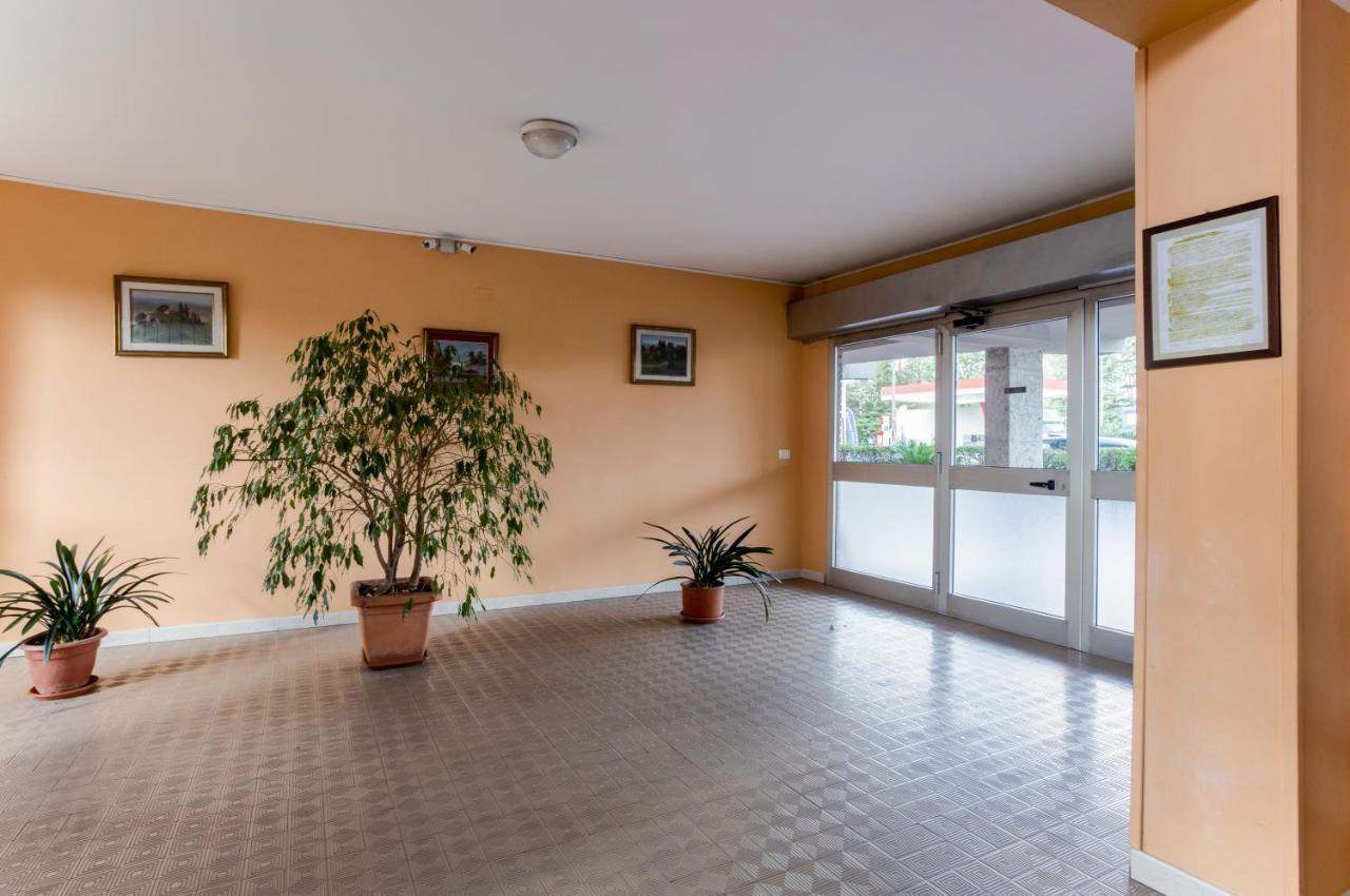 Lucca Roomy Apartment With Balcony And Parking! Экстерьер фото